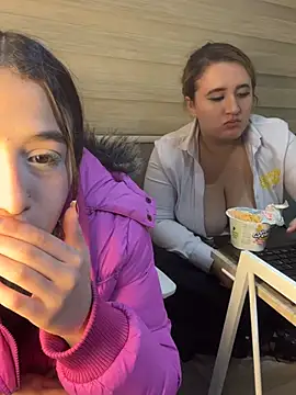 Isabel_Noir Adlı Modelin Canlı XXX Sohbeti