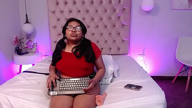 Czat XXX na żywo – Kiri_Black_