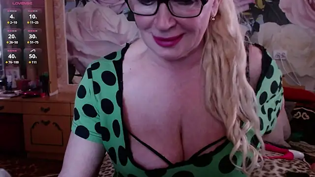 MarineSweet live XXX chat