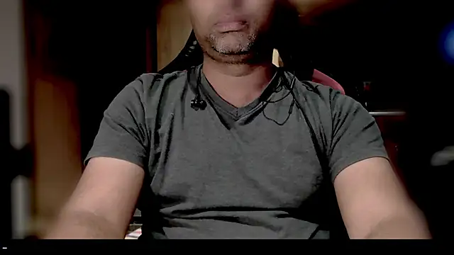 _x_rated_ élő XXX-chatje