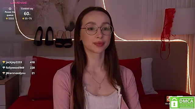 XXX chat uživo modela Emily_Simon