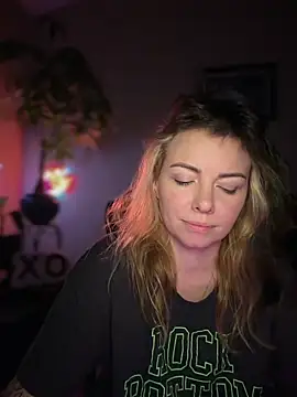 MarlaFknSinger webkamerás műsora