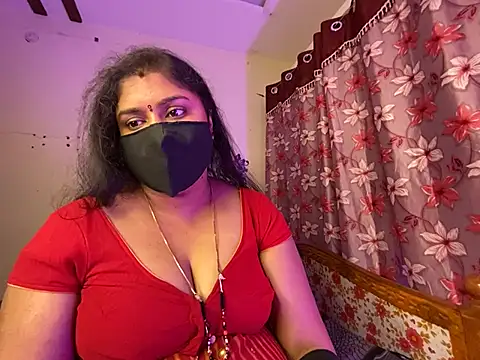 Онлайн чат XXX LouleyRanii