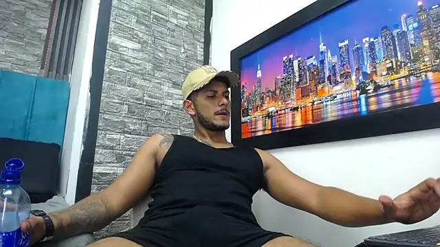 Chris_Dick23 Live XXX-chat