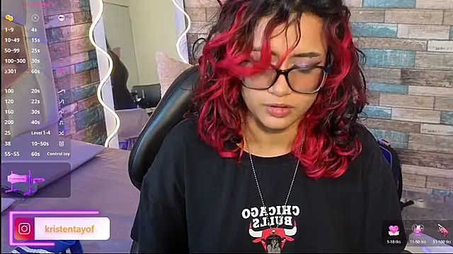 kristen_tay élő XXX-chatje