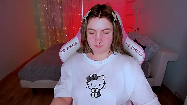 lovelyy_juliaのライブXXXチャット