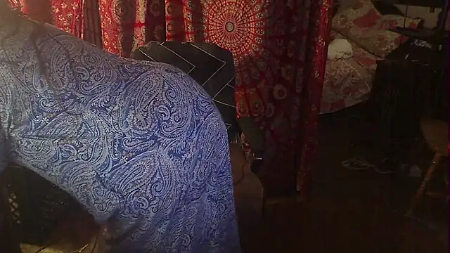 Ireallysquirt Webcam show