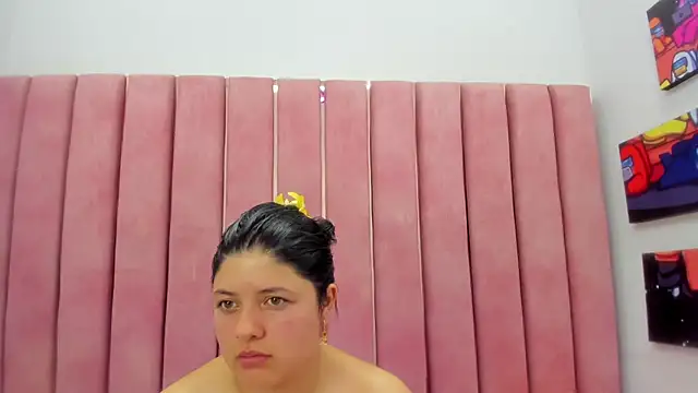 Chat XXX en directo de EmilyMIlkAnal