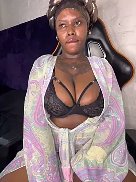 QUEEN_NOBUHLE_FEMDOM_777 Webcam Show