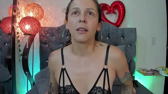 Czat XXX na żywo – daenerys_11