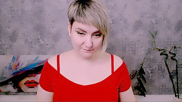 Djullia 라이브 XXX 채팅