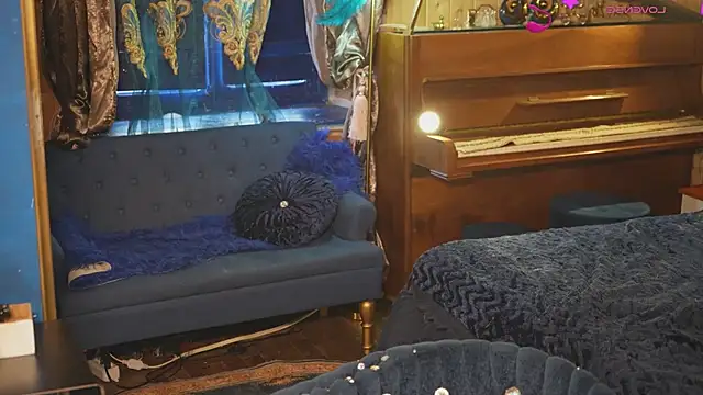 VanessaDoyle Show in webcam