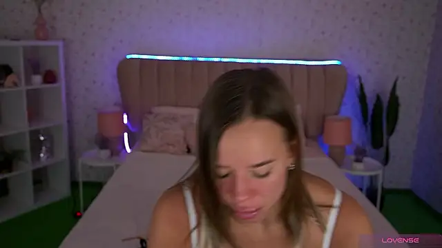 دردشة Sexy_Ira الجنسية المباشرة