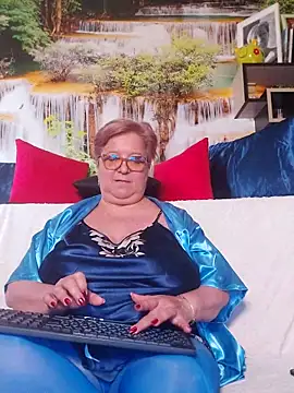 QueenPammy1 élő XXX-chatje