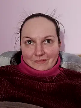 Chat +18 de BustyLadyAlma ao vivo