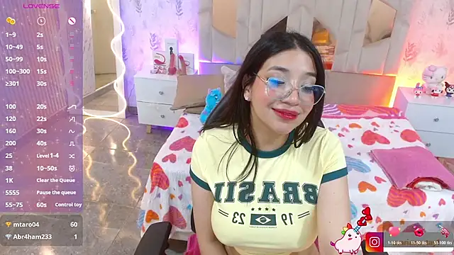 MARIANA_TAY1's Live XXX Chat