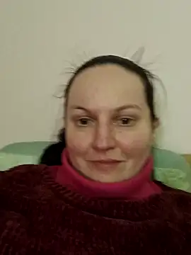 BustyLadyAlma's Live XXX Chat