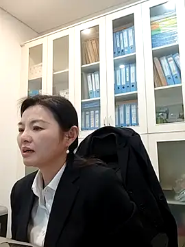 ialnuyoa_h Chat XXX in diretta