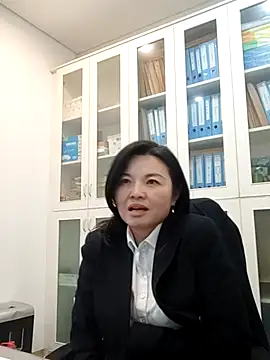 ialnuyoa_h 在  線直播表演