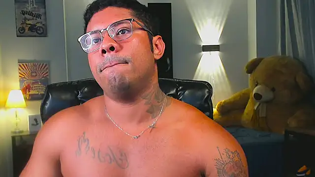 LEONHDZ webkamerás műsora