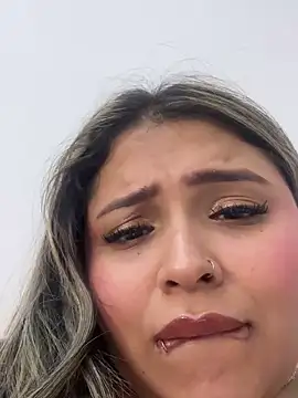 ashley-swift- Adlı Modelin Canlı XXX Sohbeti