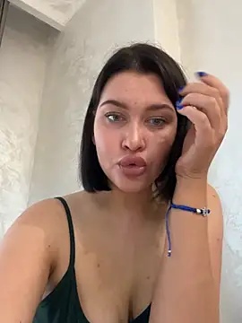 KikiWatson's Live XXX Chat