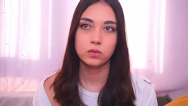 ElyseMangina 现场XXX聊天