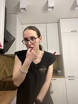 Chat +18 de MartiniiSelenna ao vivo