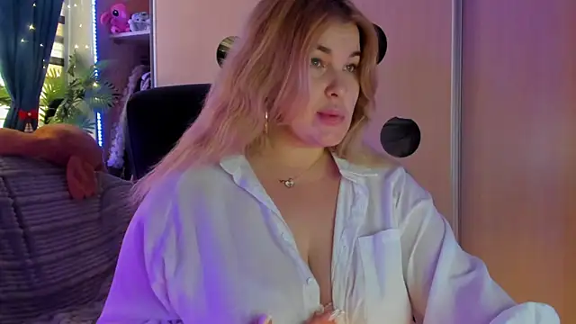 CoraSwon's Live XXX Chat