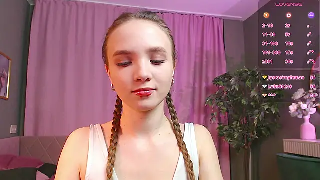 دردشة Adria_Arjona الجنسية المباشرة