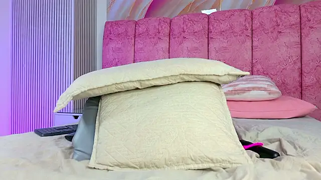 emmacurvy: απευθείας συνομιλία ΧΧΧ