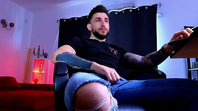 MightyAaron66 Chat XXX in diretta