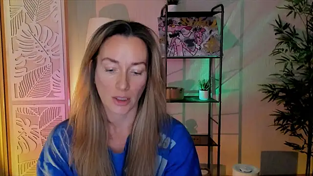 RebeccaMartinez Chat XXX live