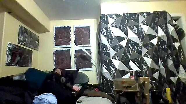 Mic_Oxinner Adlı Modelin Canlı XXX Sohbeti