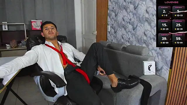 Chat XXX ao vivo de Hideintheoffice