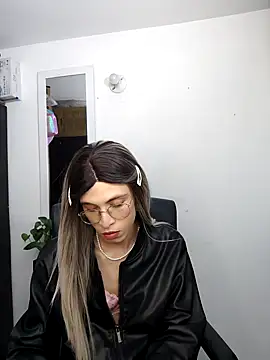 Andy_Roses live XXX chat