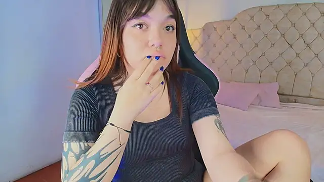 Fluffy_Bubble21 Chat XXX in diretta