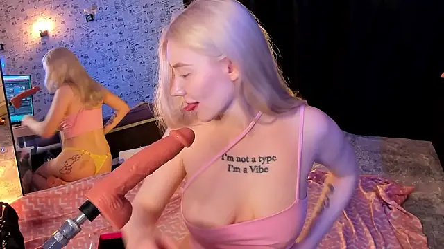 Lillie_Berry élő XXX-chatje