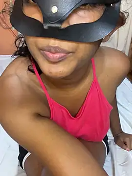 2001girl Adlı Modelin Web Kamerası Şovu