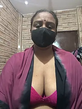 Show modela MissNaina na web-kameri