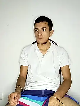 Chatroom XXX en direct de Thick_Cock