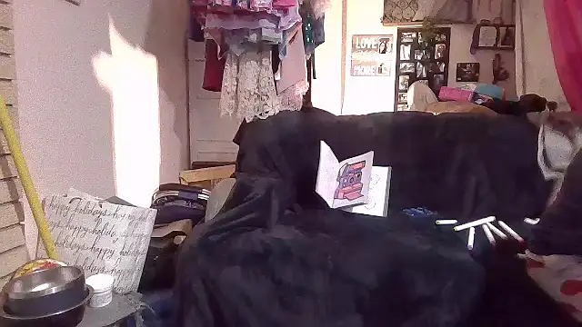 Tinylilred's Webcam Show