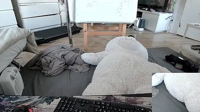 Show de CeriseLapine na webcam