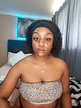 Онлайн чат XXX Queen-Chocolate