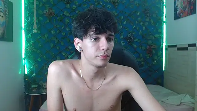 Chat +18 de AmethystShadow17 ao vivo