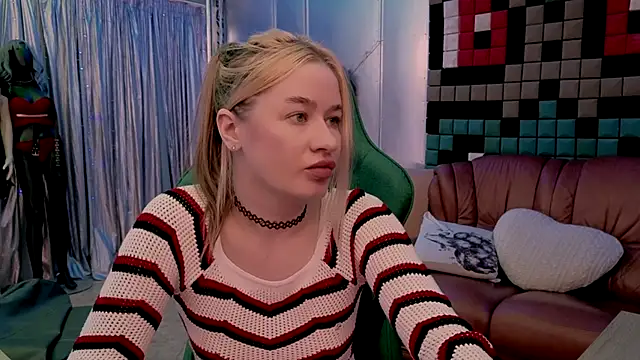 LeilaReal 现场XXX聊天