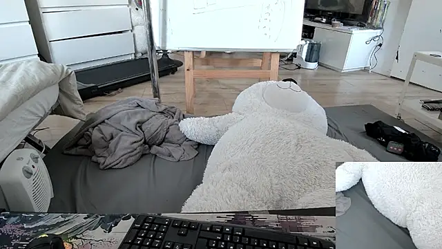 CeriseLapineのライブXXXチャット