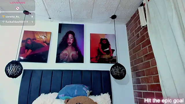 kyliejenner_hot's Live XXX Chat