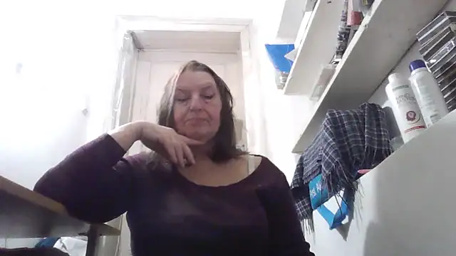 AnnaLive570 – Naživo XXX chat