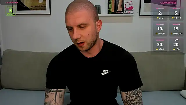 Gerard_Finbar Show in webcam